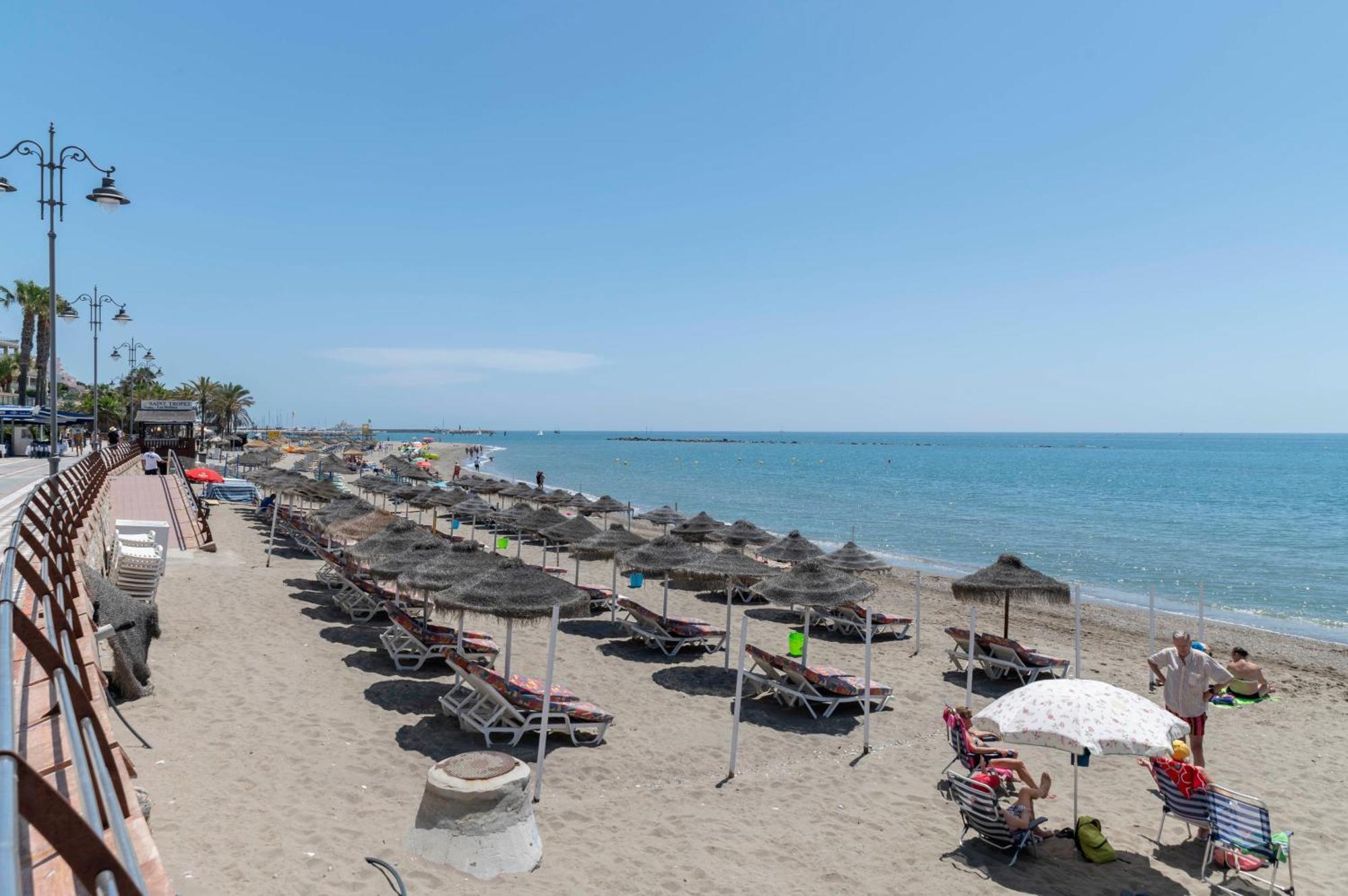Central Apartment With Nice Views Benalmadena Bagian luar foto